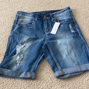 Rue 21 mid rise Bermuda shorts